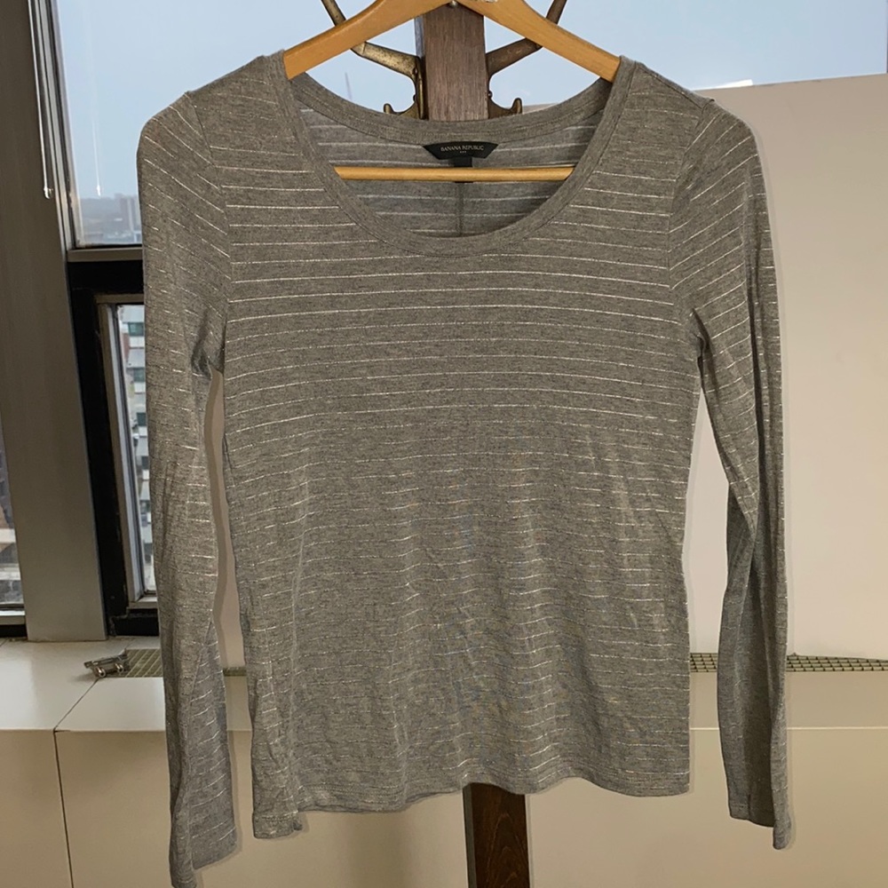 Banana republic women’s long sleeve shirt size S
